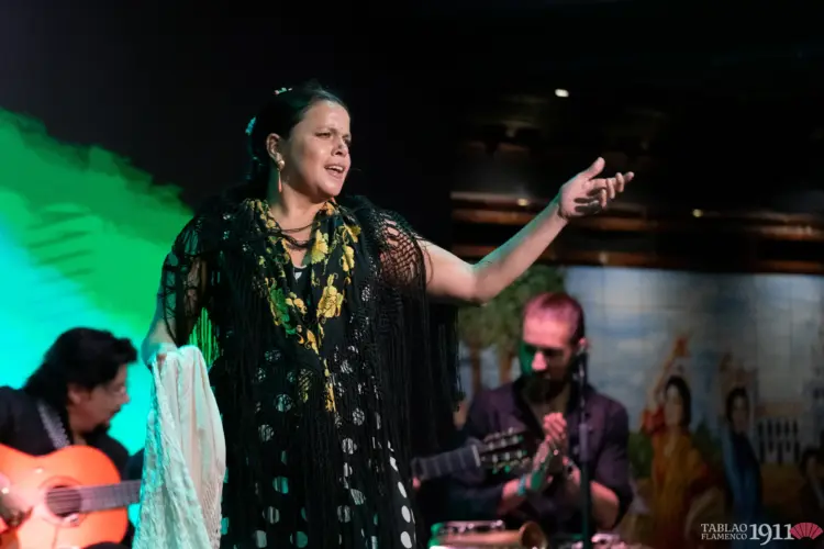 María Moreno en el escenario de Tablao Flamenco 1911