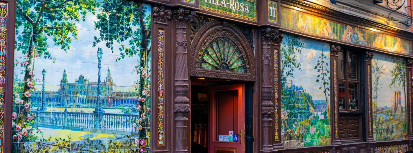 Fachada Tablao Flamenco 1911 Teatro Villarosa en Plaza de Santa Ana