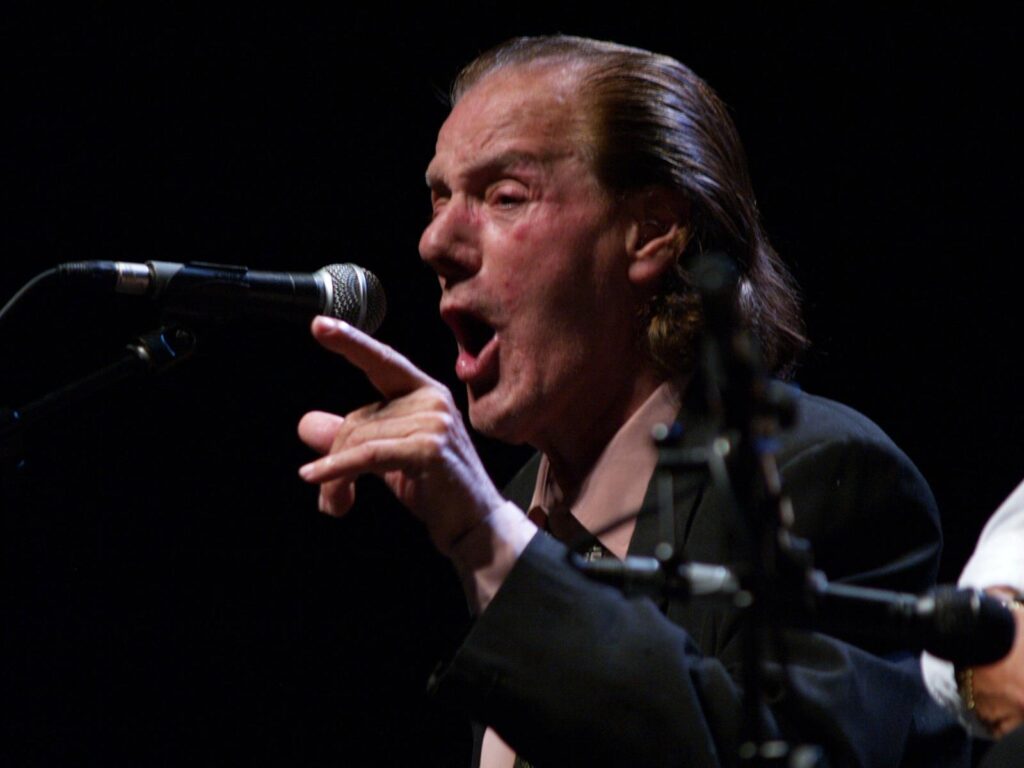 Chano Lobato, estandarte del cante por Alegrías de Cádiz.