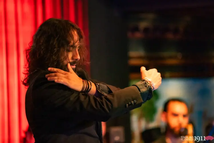 Rapico sobre el escenario de Tablao Flamenco 1911